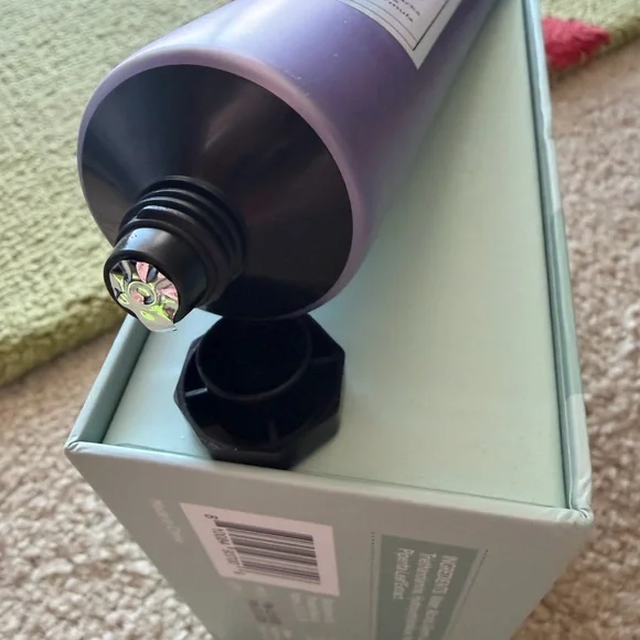 Peter Thomas Roth Stretch Mark Cream - Picture 3 of 3